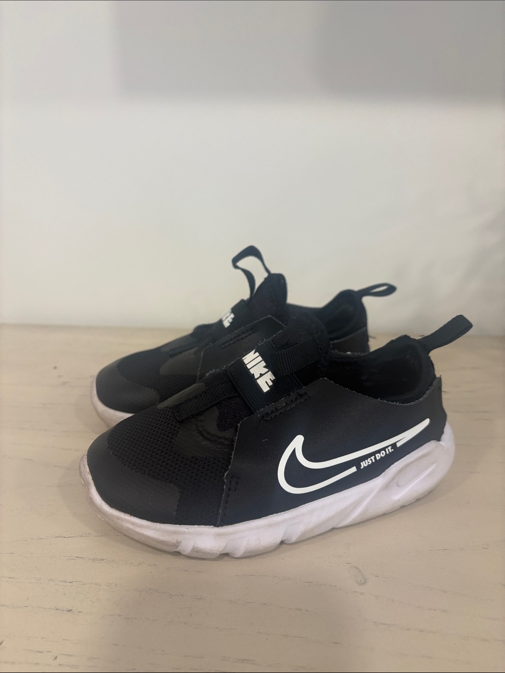 Toddler Nike Flex Runner size 9